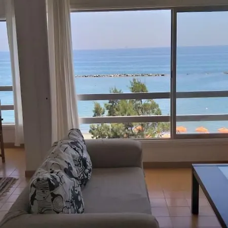 Διαμέρισμα Golden Beach *